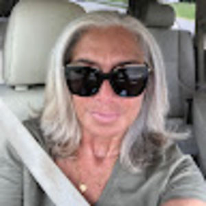 Meet your Posher, Luisa